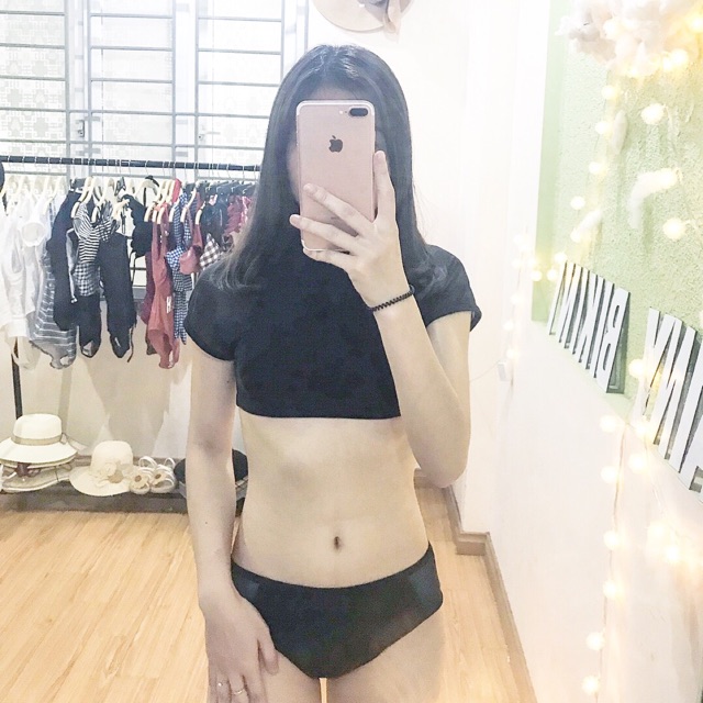 Bikini Quỳnh Anh Shyn đen