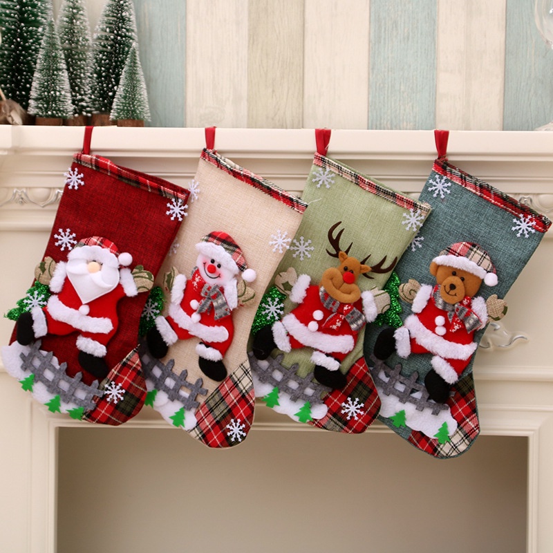Set 4 Tất Đựng Quà Treo Trang Trí Cây Thông Noel