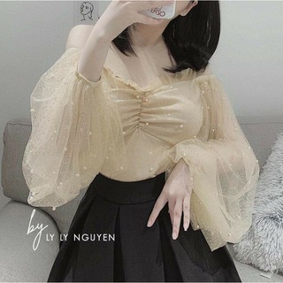 Áo trễ vai tay bồng đính ngọc lấp lánh
