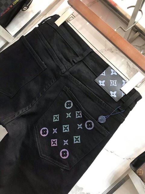 Quần bò nam amiri đính đá chất co dãn hàng spf.