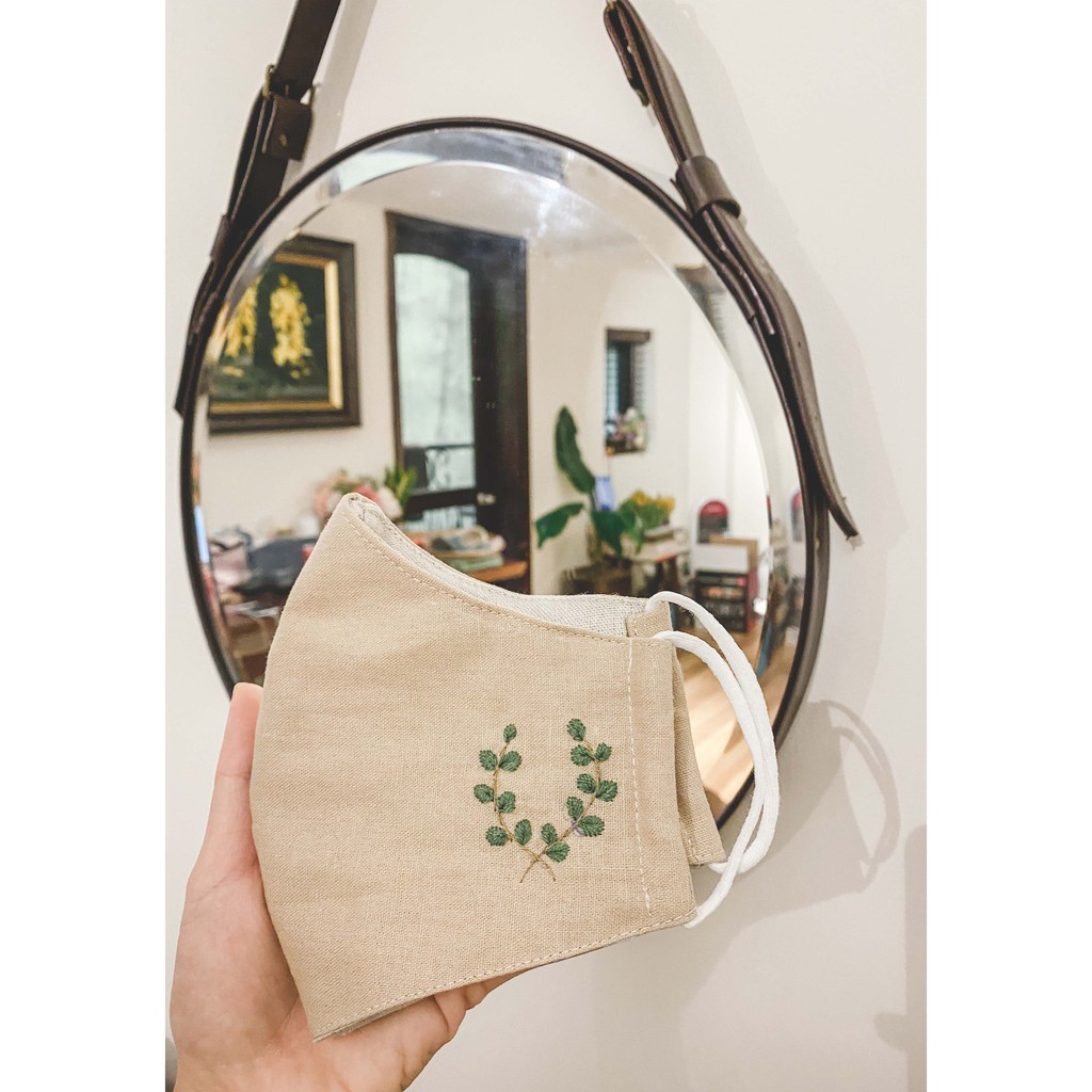 Khẩu trang vải kháng khuẩn linen thêu tay 3 lớp - Hand Embroidered Linen 3 Layer Face Mask | BigBuy360 - bigbuy360.vn
