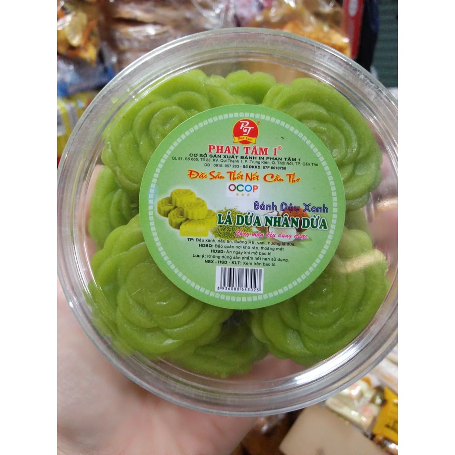BÁNH ĐẬU XANH LÁ DỨA NHÂN DỪA PHAN TÂM - hộp 240gr