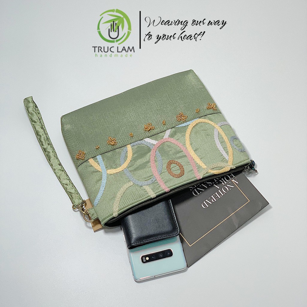 Ví Cầm Tay Đựng Ipad Clutch Vải Tafta Thêu Móc Xích Hạt Cườm Thủ Công Cỡ Bé - Trúc Lâm Handmade.