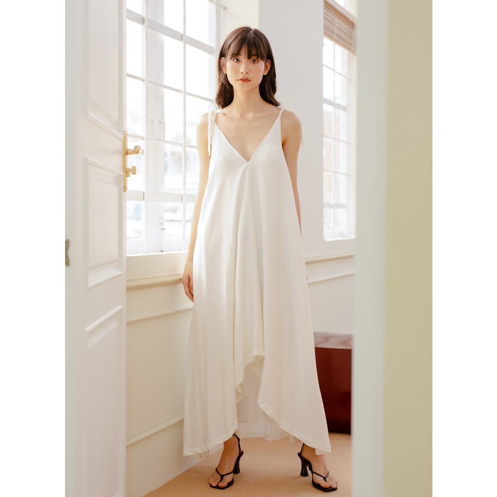 SKIN by NUDIEYE - Đầm dài hai dây cổ chữ V màu trắng Thea Strappy Dress