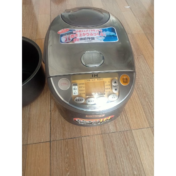 Nồi cơm cao tần Zojirushi 1,8l made in JP 2012