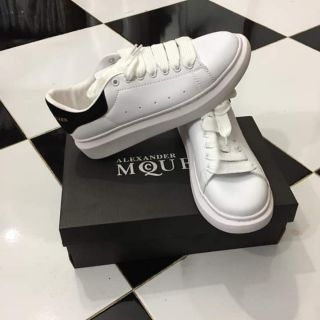 ẢNH THẬT giầy thể thao nam nữ MC queennnn cao cấp  hàng sịn kèm thẻ bảo hành 12tháng