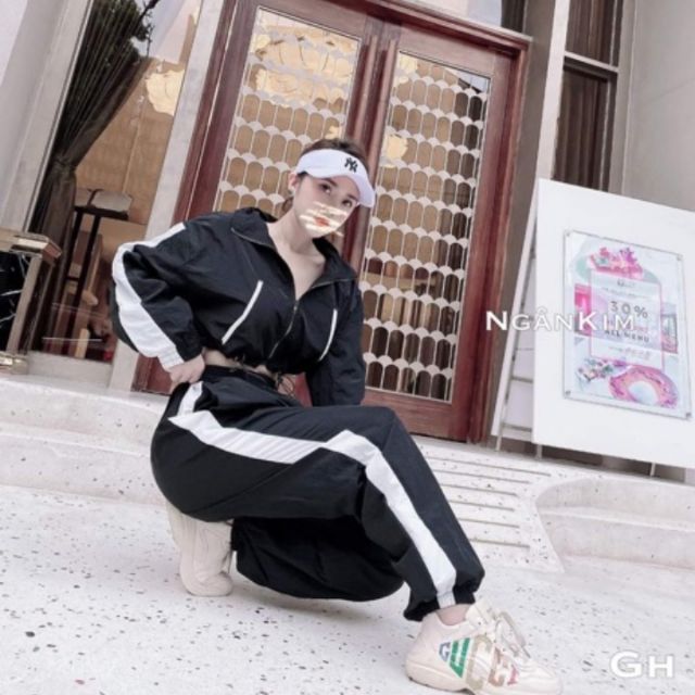 Bộ gió nữ đen 2020