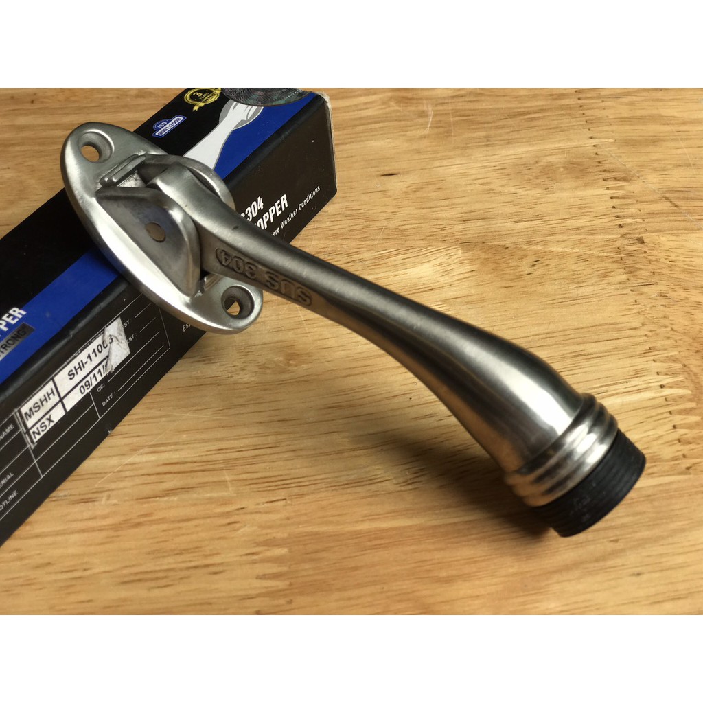 Chặn cửa chống gió va đập inox 304 chính hãng T&D, chân chó giữ cửa, chặn cửa móng ngựa