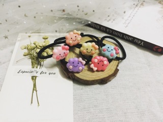 Buộc/kẹp tóc đám mây vui vẻ