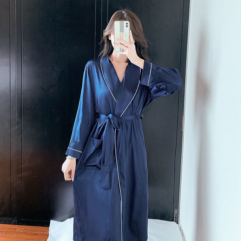 Áo choàng ngủ dài tay phối màu sành điệu cho nữ