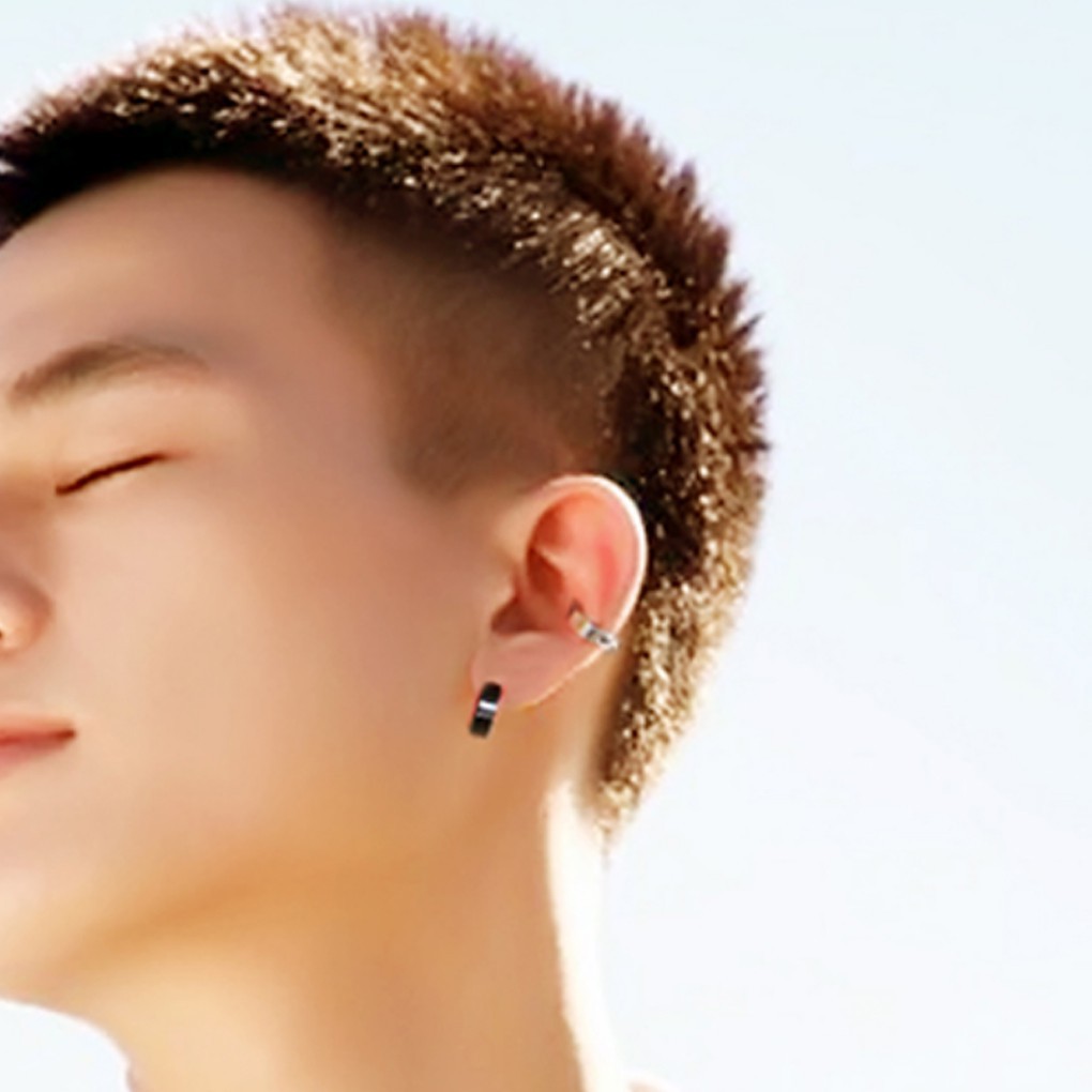 Đôi khuyên tai bằng thép không gỉ thiết kế đơn giản