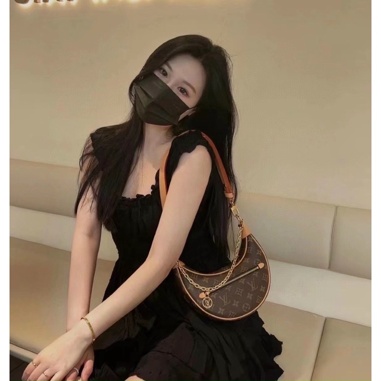 Túi kẹp nách Lv loop moon dáng bầu thuyền siêu hot chuẩn Super - fullbox nam châm cao cấp 2 lớp