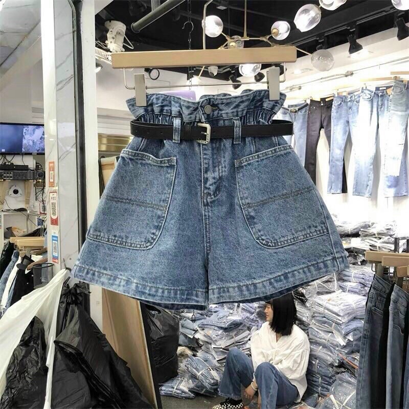 Quần đùi bò nữ cạp cao chun bèo, quần đùi nữ chất jean cao cấp, túi ốp, ống rộng cá tính, siêu hót | BigBuy360 - bigbuy360.vn