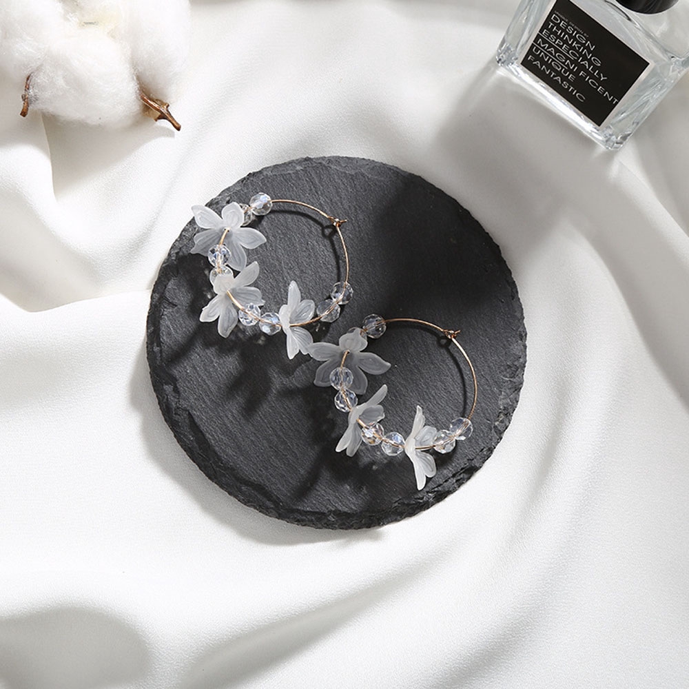 Khuyên tai tròn họa tiết cách điệu