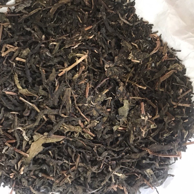 Trà phổ nhĩ sống Vân Nam bánh 330g kèm quà tặng | BigBuy360 - bigbuy360.vn