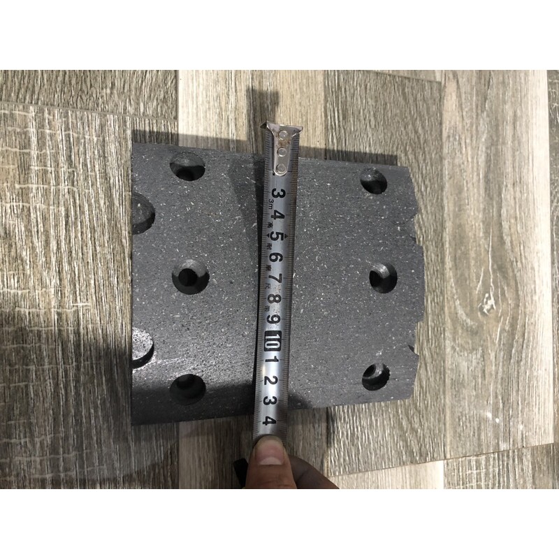 Sản phẩm gia đình làm: Má phanh sau 1074 có lỗ dày 12 Kồ rế à