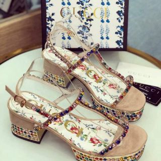 Sandal đính đá hà hồ fullbox