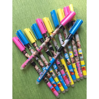 Viết gel BTS xóa tẩy được có 2 màu mực tím và xanh