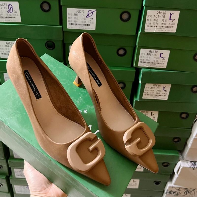 tu Giày Cao Gót 7p QBEY Khoá G Gót Nhọn Da Thật Siêu Mềm Fullbox Cao Cấp