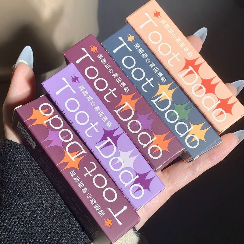 Son Môi Chất Nhung Lì Mềm Mịn Lâu Trôi Không Thấm Nước Chống Dính Ly 8 Màu Tùy Chọn