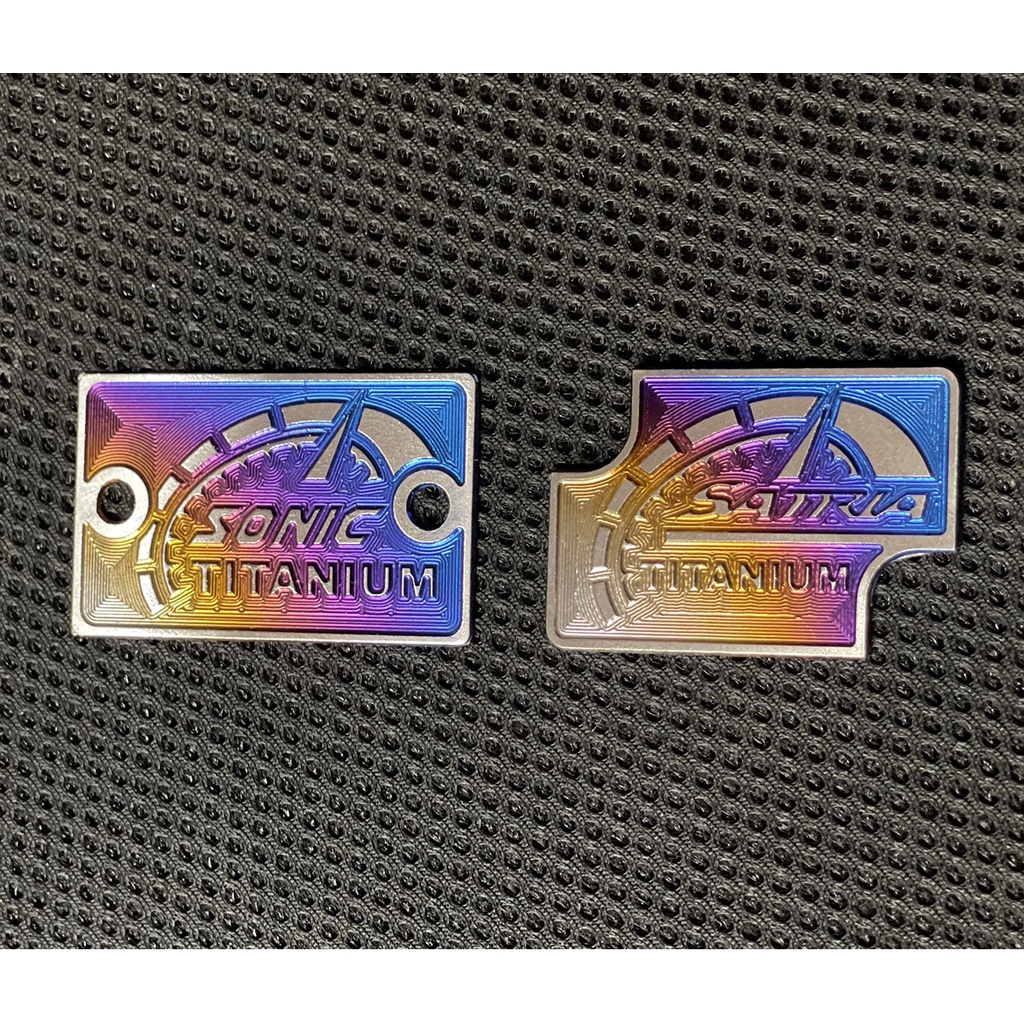 Dán Nắp Bình Dầu Titan Cho Nhiều Loại Xe