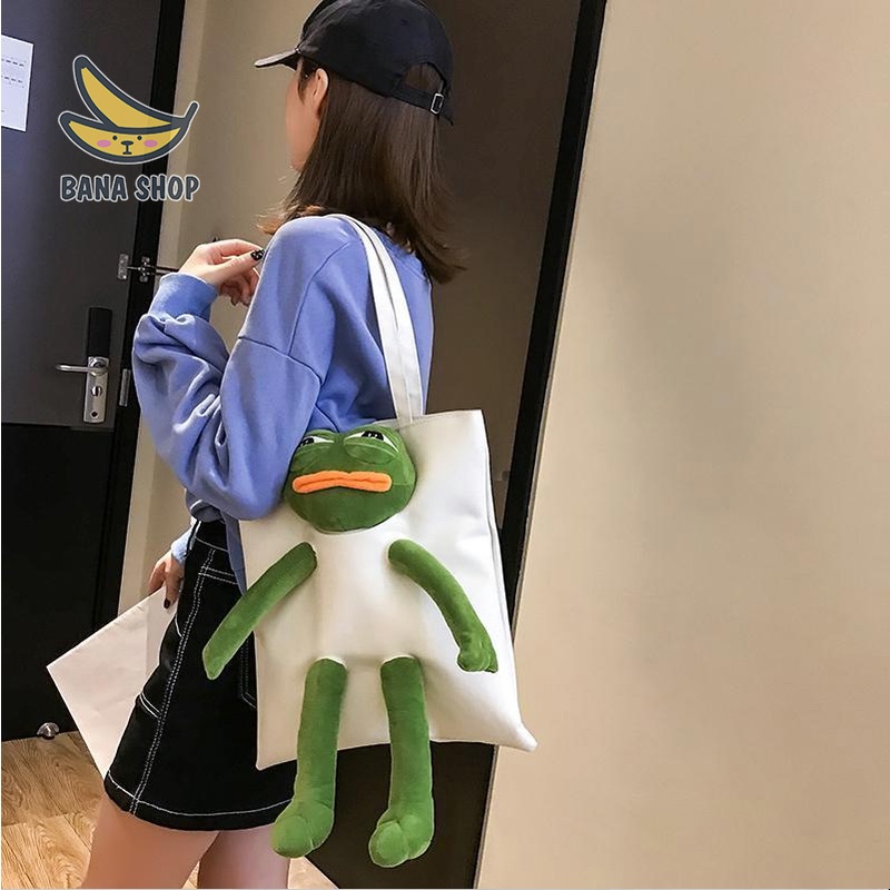 Túi tote vải canvas đeo vai có khoá kéo phối gấu bông ếch xanh Pepe sad frog siêu bựa cho vozer