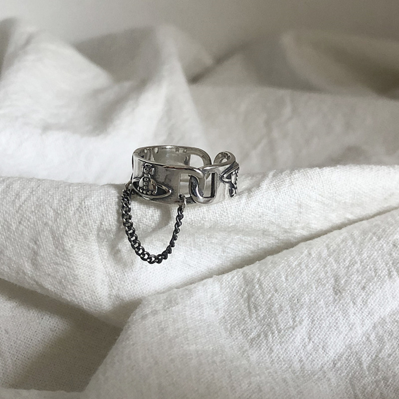 Nhẫn hở bằng bạc sao thổ màu đen 2210024