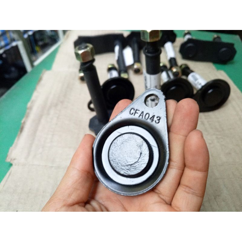 Thanh cùm nhíp Mitsubishi Pajero V31 V32 V33