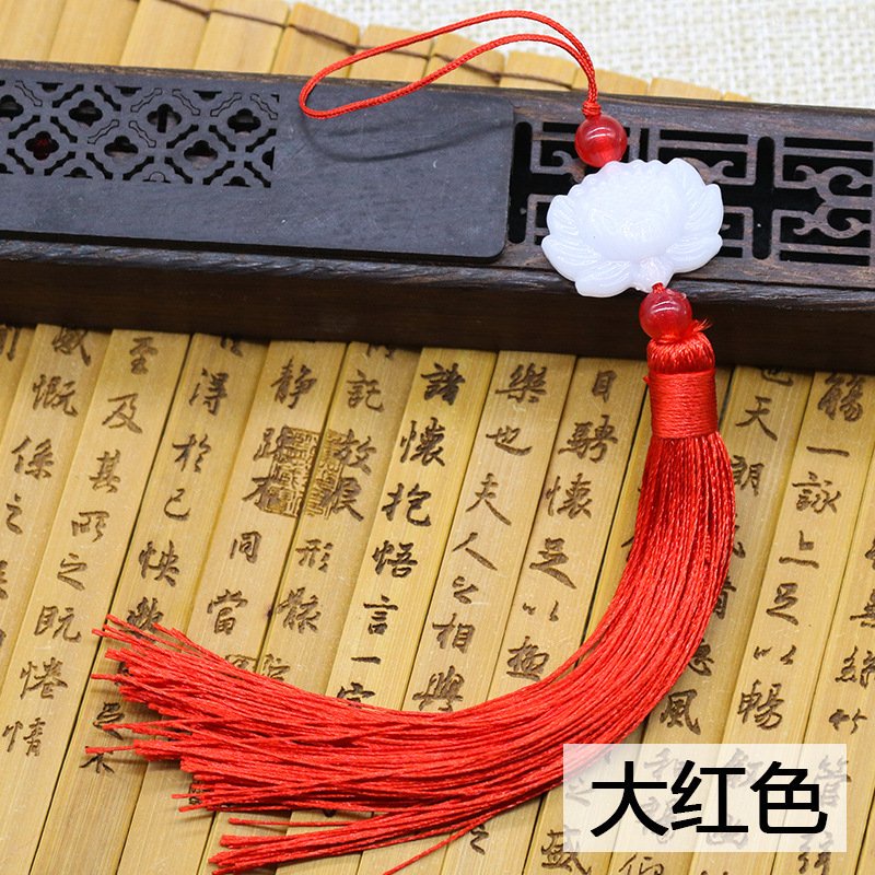 1 dây Tua rua ngọc bội hoa sen trang trí tết B23