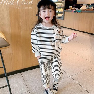 Bộ thu đông dài tay TẶNG gấu cho bé gái màu kẻ trắng - Mẹ Gạo Quần Áo Trẻ Em