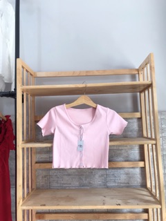 Áo croptop phối nút