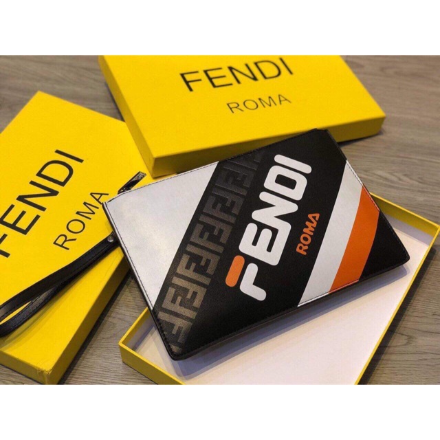 Túi cầm tay fendi