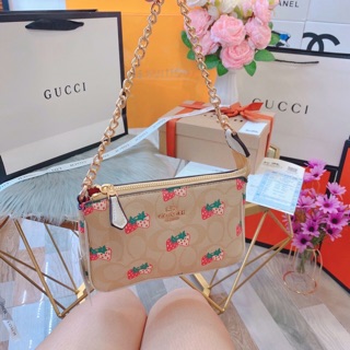 Túi Coach kẹp nách