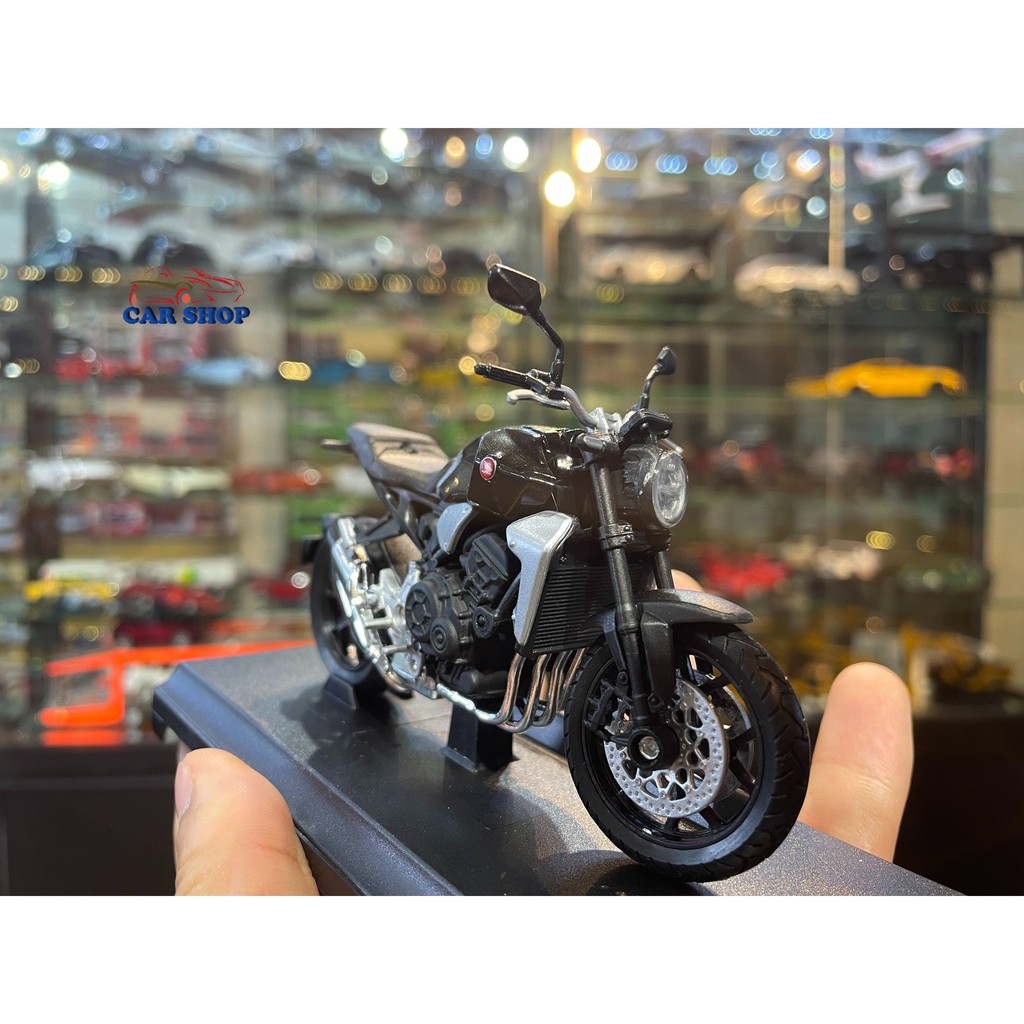 Mô hình xe honda CB1000 2018 tỉ lệ 1:18 của hãng Welly