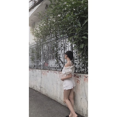 Áo croptop Kie Top trễ vai tay ngắn cổ yếm