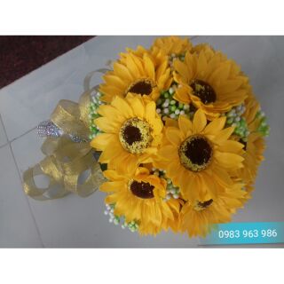 Hoa cầm tay cô dâu - hoa hướng dương sáp thơm