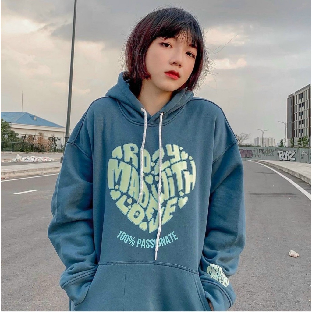 Áo hoodie chui đầu in trái tim siêu yêu, Hoodie có túi trước bụng  vải mềm mịn dày dặn.