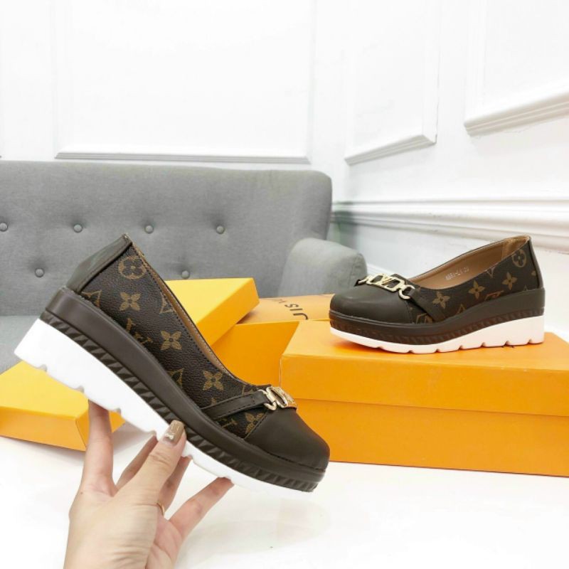 Còn 37.slipon xuồng siêu hot mềm mịn siêu êm. fullbox