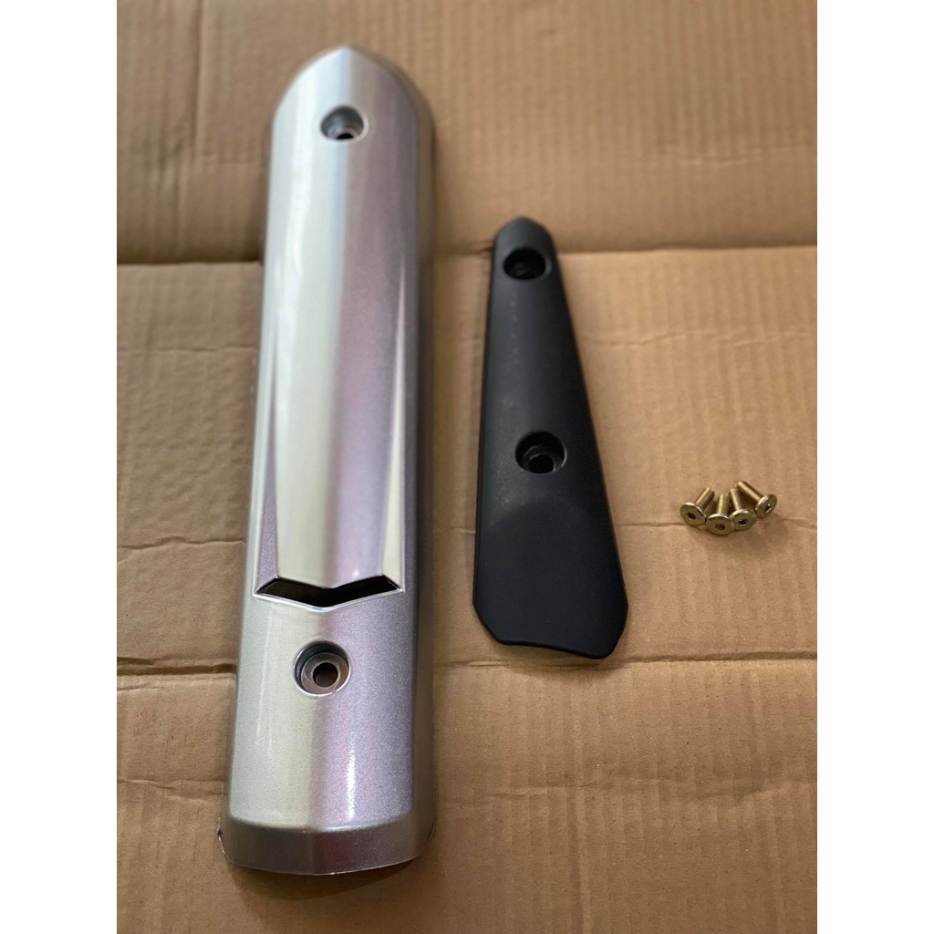 ÓP PÔ SPACK YAMAHA COMBO ( 2 MIẾNG ÓP ĐEN-BẠC-4CON ỐC 6LY15) NHƯ ẢNH