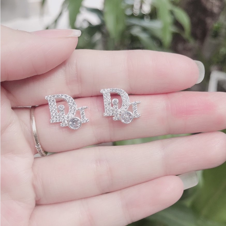 Bông tai bạc hình chữ D đính đá thời trang, chất liệu bạc cao cấp - Trang sức bạc Evasilver