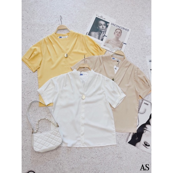 ANU441 - ÁO SƠ MI NỮ GU CỔ V CÚC ĐỒNG LI VAI