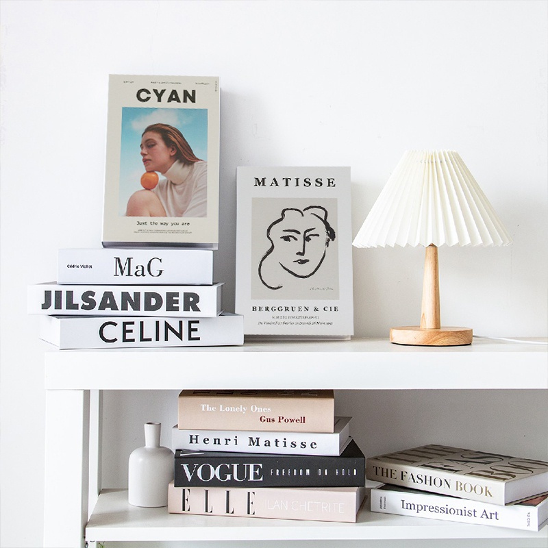 Sách Mô Hình Dùng Trang Trí Chụp Ảnh Độc Đáo