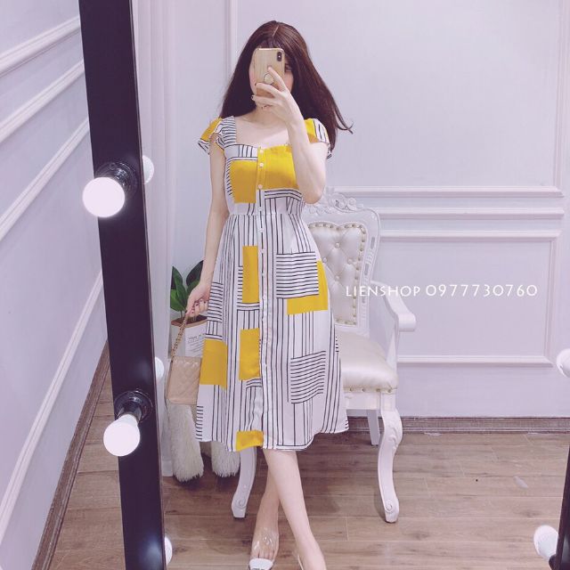 Đầm xòe họa tiết