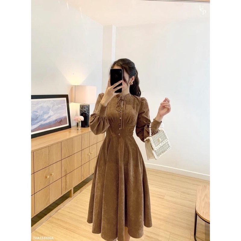 Váy nhung nâu tây nơ cổ tiểu thư
