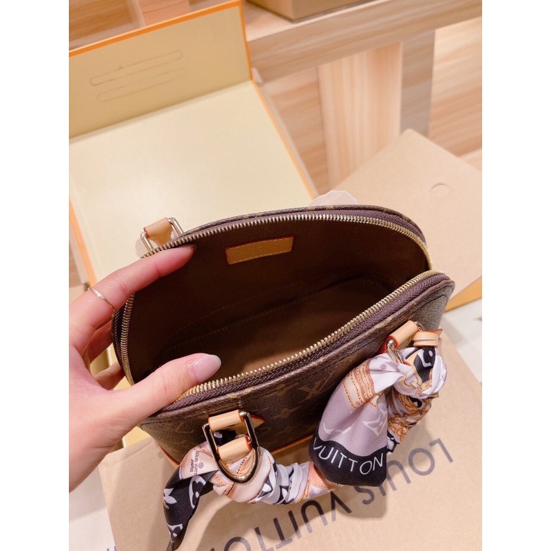 Túi Lv hến hàng vip order sz 24