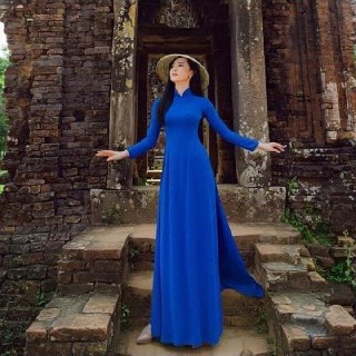 Áo dài màu Xanh coban 4 tà trơn truyền thống, Lụa dày dặn, co giãn 4 chiều giá rẻ tận xưởng Áo dài Ngọc Trang