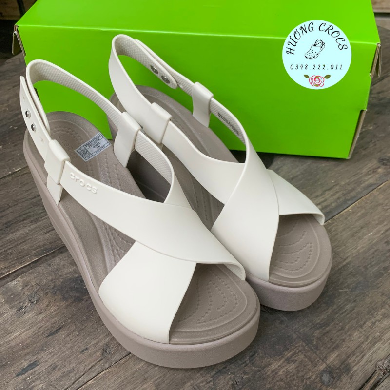 Sandal Cross Brooklyn high màu trắng, cao gót 9p chống trơn trượt, không xẹp lún, êm mềm nhẹ cho nữ