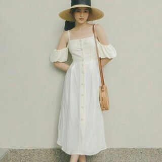 Váy maxi trắng trễ vai