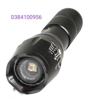 Đèn Pin Siêu Sáng 4 màu (4 in 1)