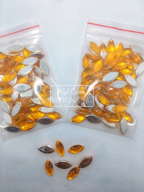 240 viên đá kết hình lá size 7x15mm khoảng 50gr màu sắc đẹp, hạt đều